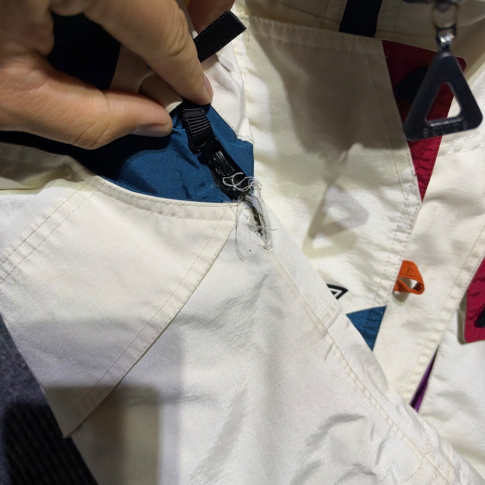 Vintage Helly Hansen Equipe Ski Jacket Mens M Cream 90s Colorblock Insulated - Picture 6 of 12